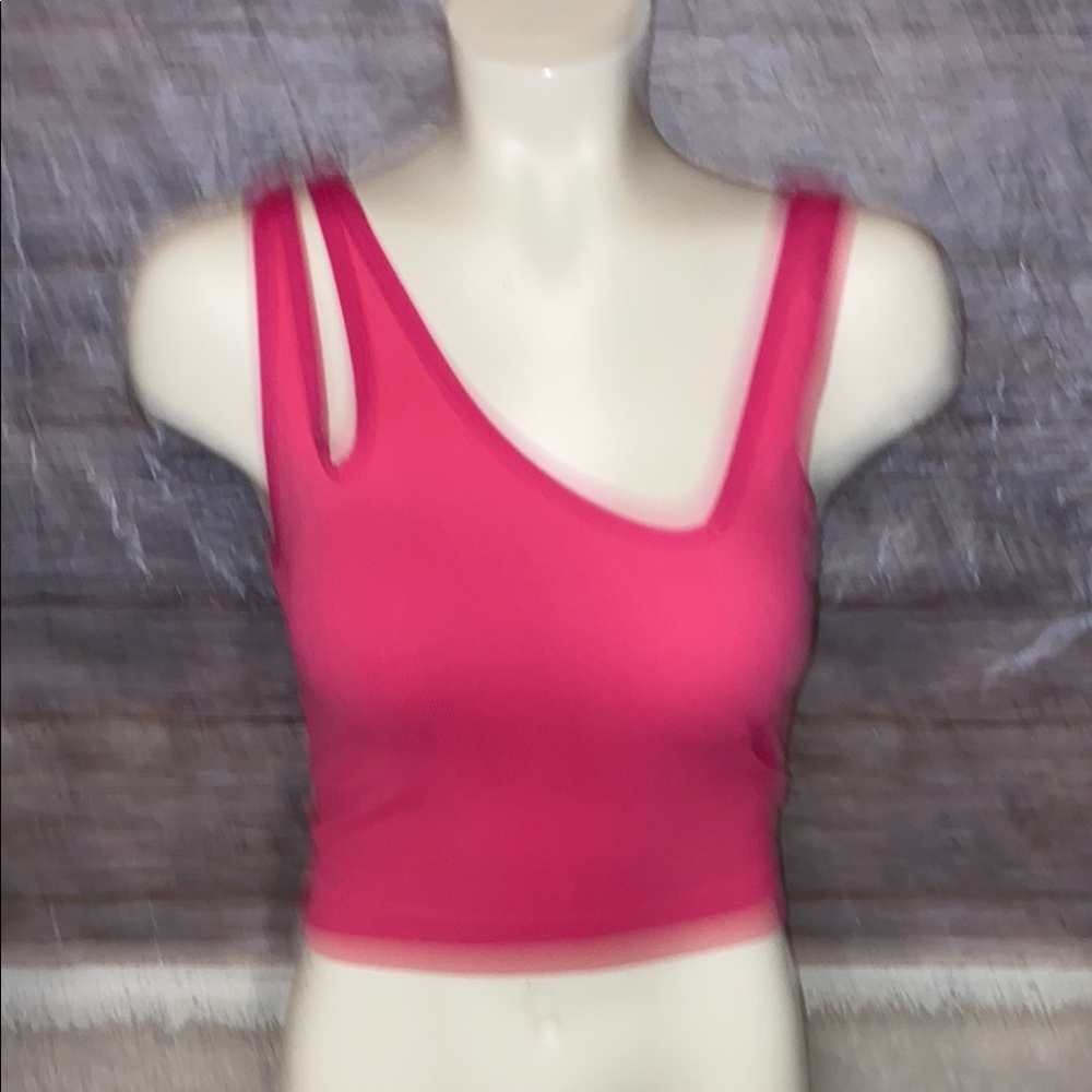 Colsie Fuchsia Ribbed Cropped Tank - Picture 3 of 8